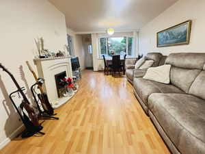 Lounge- click for photo gallery